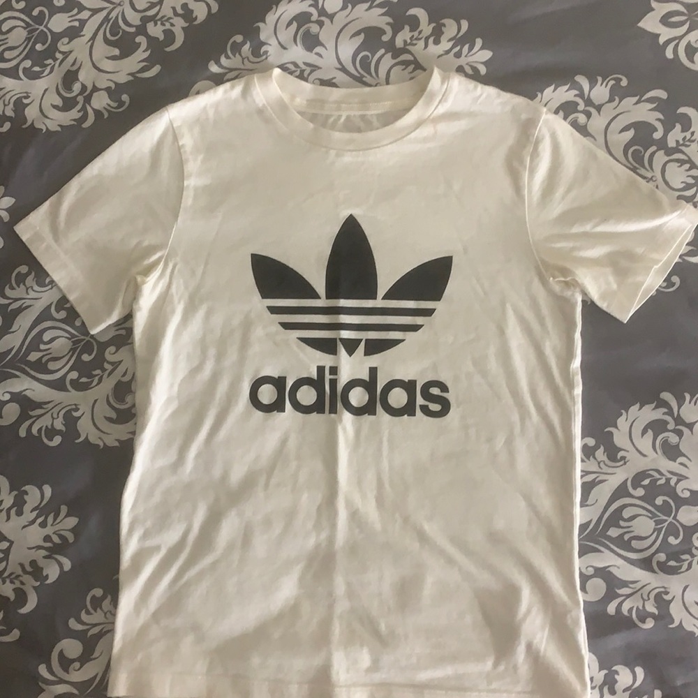 Adidas white tee size M in kids